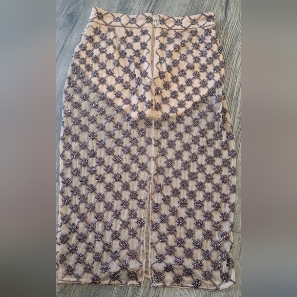 Revolve skirt - Picture 3 of 5